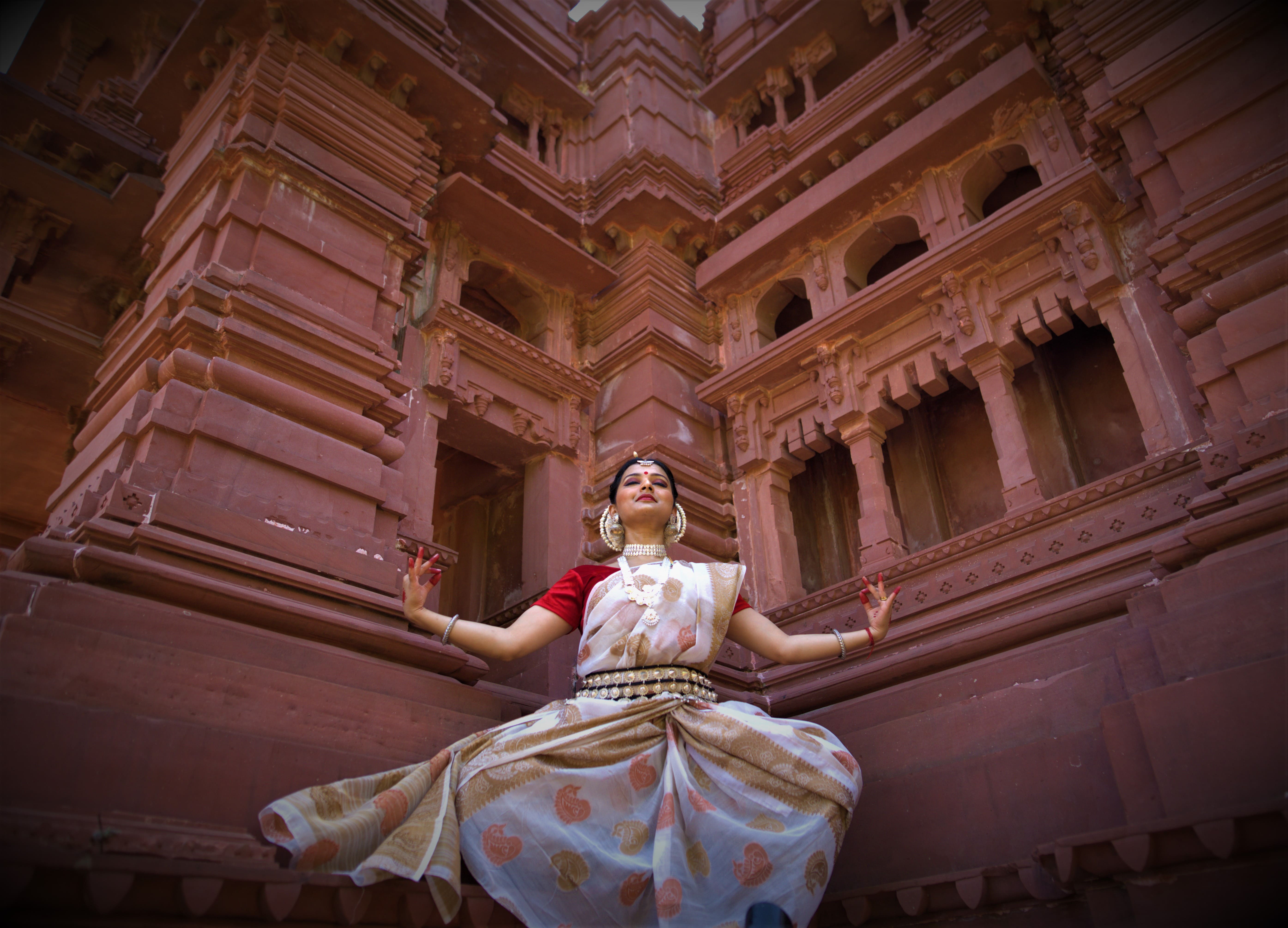 Odissi classical pose